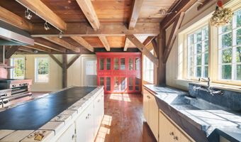 131 Stark Rd, Brattleboro, VT 05301