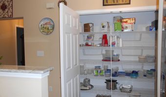 4 Hidden Lake Cir, Barnegat, NJ 08005