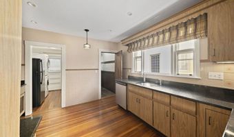 9 Parkwood Ter, Boston, MA 02130