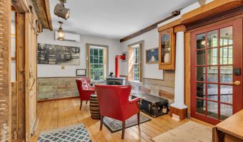 6 Spring St, Chester, CT 06412