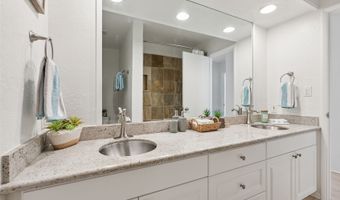 928 Hokulani St, Honolulu, HI 96825
