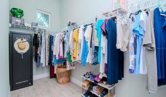 717 MANNS HARBOR Dr, Apollo Beach, FL 33572