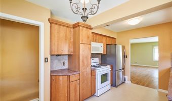 2620 Mogadore Rd, Akron, OH 44312