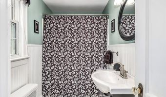 10 N Beech Tree Rd, Brookfield, CT 06804
