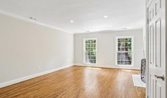 3217 SUTTON Pl NW A, Washington, DC 20016