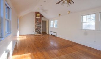 109 Sahagian Rd, Belgrade, ME 04917