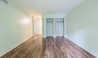1040 Greenhills Dr, Ann Arbor, MI 48105