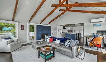 166 New Meadow Rd, Barrington, RI 02806