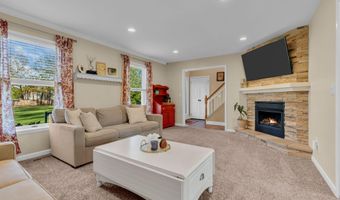 65 Serpentine Dr, Bayville, NJ 08721