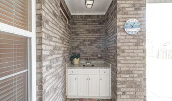 2072 Manchester St, Beech Island, SC 29842