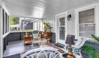 168 21st Ave, Apalachicola, FL 32320