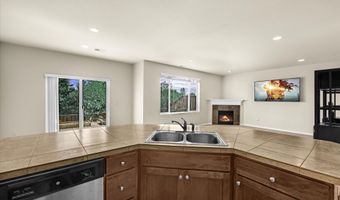 2890 23RD Ave, Albany, OR 97321