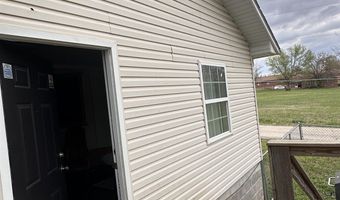 21 Sharp St, Ash Flat, AR 72513