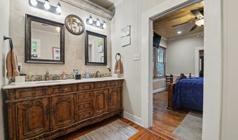 963 Schwan Ct, Biloxi, MS 39530
