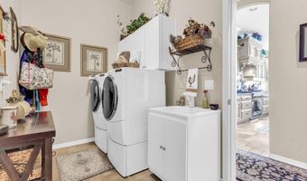 3829 E PEACH TREE Dr, Chandler, AZ 85249