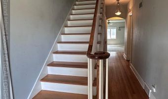 1207 8th St, Aurora, NE 68818