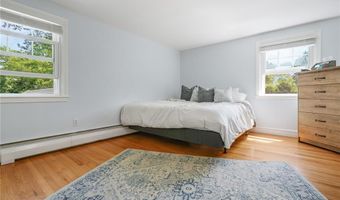 5 Indigo Rd, Barrington, RI 02806