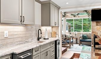 226 Tourtellot Hill Rd, Glocester, RI 02814