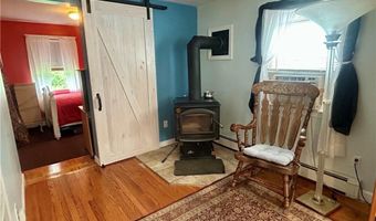 164 Knotty Oak Rd, Coventry, RI 02816