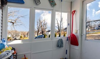 703 13th St, Auburn, NE 68305