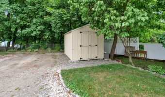 12 Maple St, Bath, ME 04530