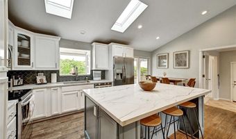 26305 N Broadway, Escondido, CA 92026