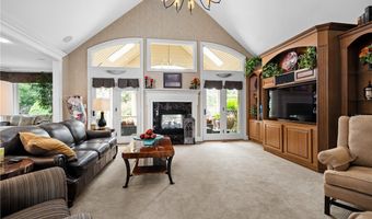 47 Nature Cove Ct, Amherst, NY 14221