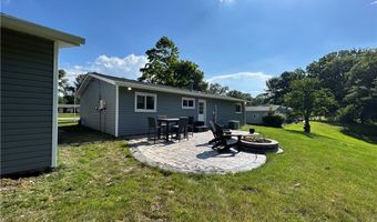 784 Robinhood Dr, Aurora, OH 44202