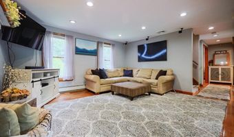 70 Plain St E, Berkley, MA 02779