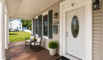 138 Church St, Belford, NJ 07718