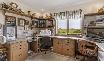 3988 N Farm Road 35, Ash Grove, MO 65604