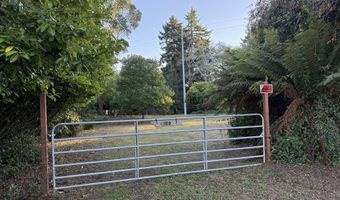 1300 HAMPTON Rd, Brookings, OR 97415