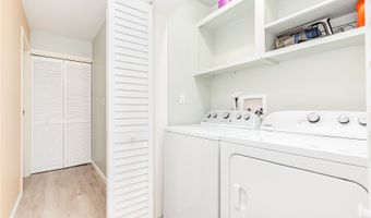 341 Opihikao Pl 422, Honolulu, HI 96825