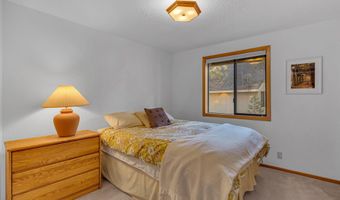 58035 Kinglet Rd #16, Bend, OR 97707