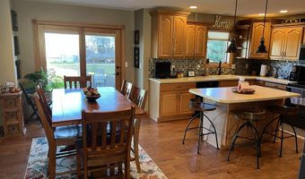 1109 Clover Ct, Aberdeen, SD 57401