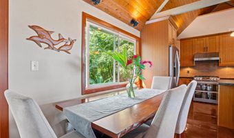 655 Kulike Rd B, Haiku, HI 96708