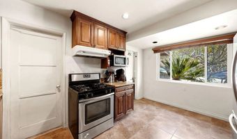 6020 Streamview Dr, La Mesa, CA 92115