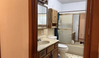 540 S 8th St, Akron, IA 51001