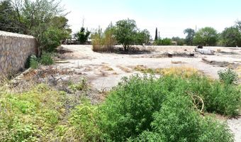 529 Nicholas Rd, Socorro, TX 79927