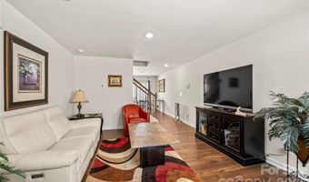 2 Chambers Garden Dr, Arden, NC 28704