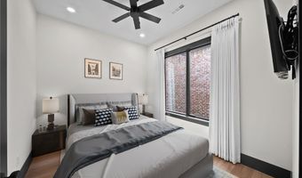 220 SE B St, Bentonville, AR 72712