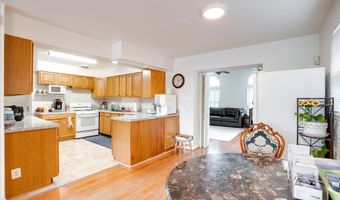 7108 LANIER St, Annandale, VA 22003