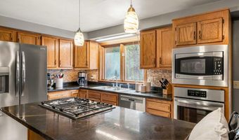 5 Ben Farnsworth Rd, Brookline, NH 03033