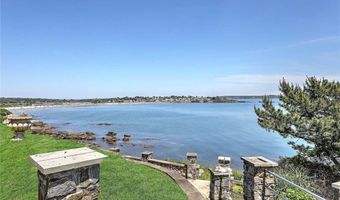 727 Boston Neck Rd, Narragansett, RI 02882