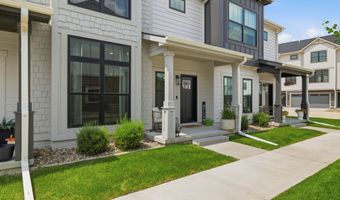 2305 SW Parkway Ln, Ankeny, IA 50023