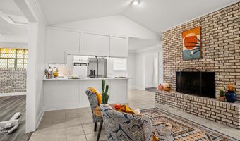 729 Canterbury Dr, Biloxi, MS 39532