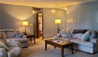 5947 Dailey Rd, Akron, OH 44319