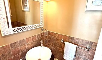 33 Livingston Ave, Avenel, NJ 07001