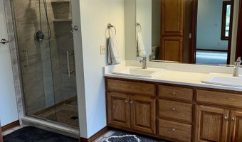 3563 Franklin Dr, Auburn, IN 46706