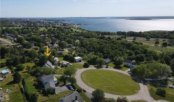 32 J H Dwyer Dr, Middletown, RI 02842